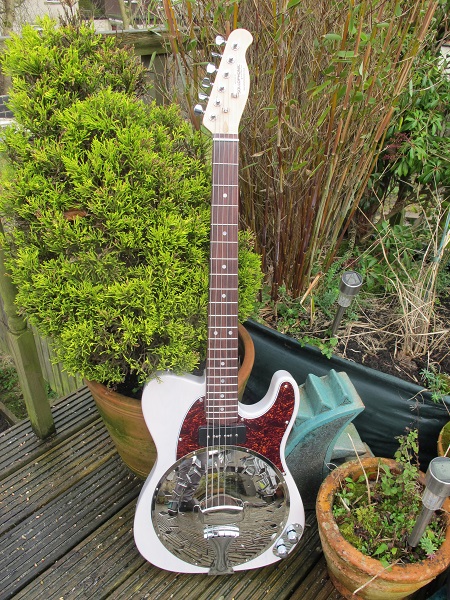 CreamashRosewoodneckP90Jan2018Front It's not often I build these cream ash guitars with rosewood board necks, but this one is a sweetie, and now resides with its new owner who bought it barely 24 hours after it was completed. Cream Ash plus dark necks = Lovely combination.